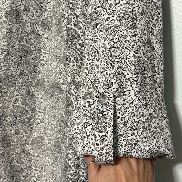 Emily Daniels, black and white Paisley Women's Top - Picture 5 of 5